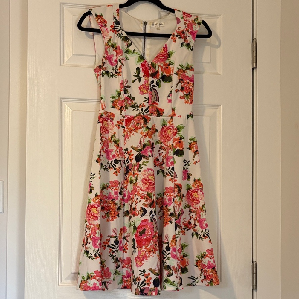 Emerald Sundae Floral Mini Dress - White and Pink